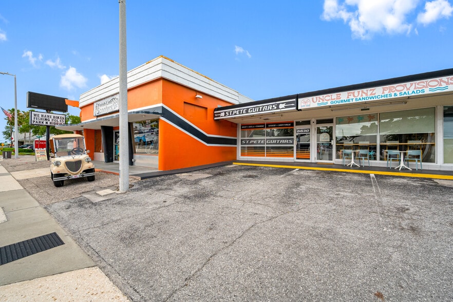 6630 Gulf Blvd, St Pete Beach, FL for sale - Building Photo - Image 2 of 30