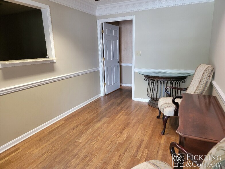 102 Lois Dr, Warner Robins, GA à louer - Photo intérieure - Image 3 de 10