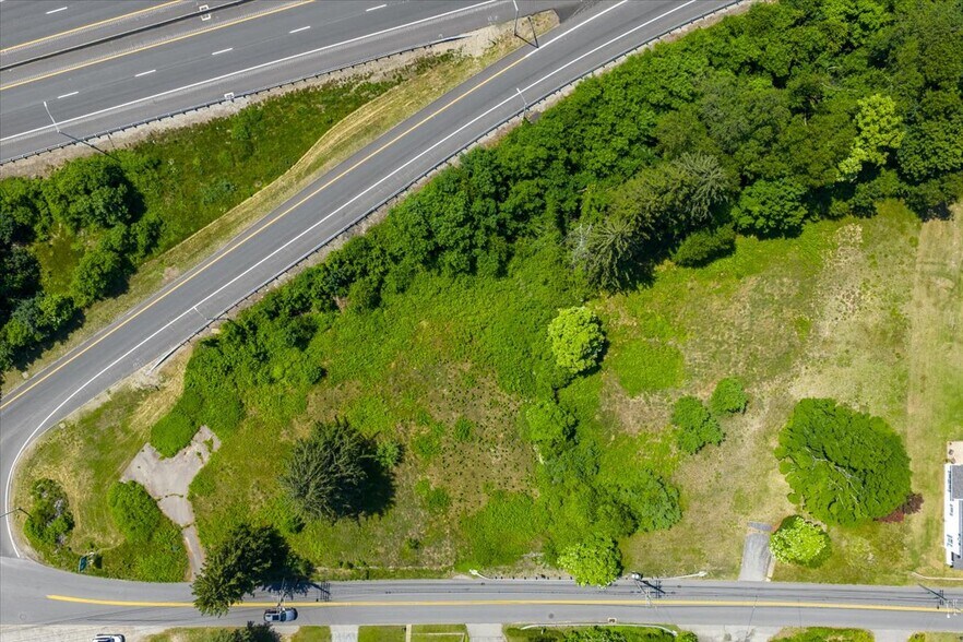 28 Otrobando Ave, Norwich, CT à vendre - Photo du bâtiment - Image 2 de 28