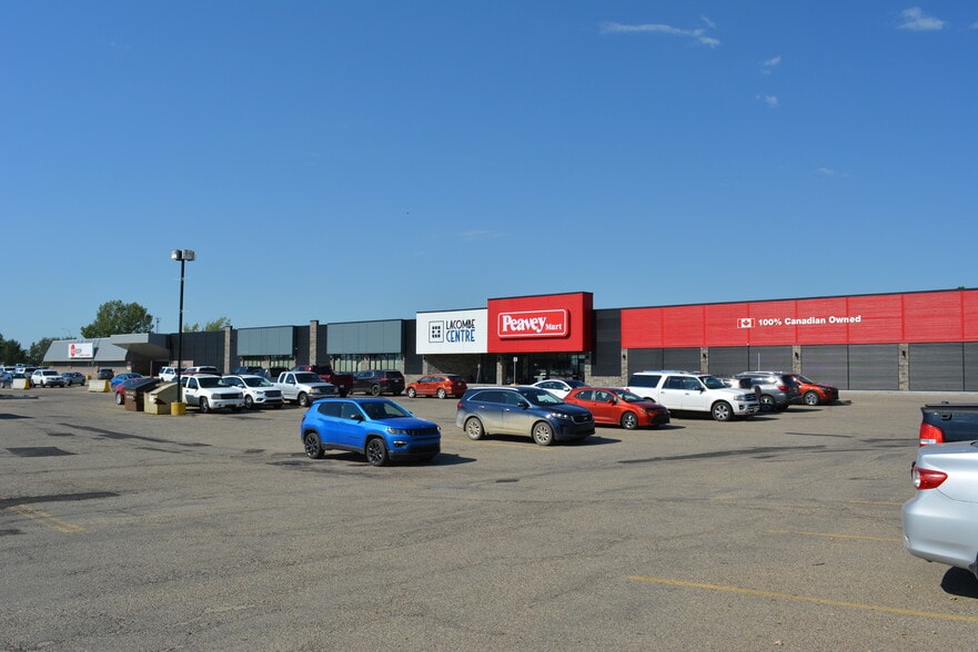 5230 45 St, Lacombe, AB for lease - Building Photo - Image 1 of 5