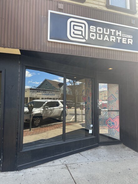 51-59 Deer Park Ave, Babylon, NY à vendre - Photo du bâtiment - Image 1 de 1