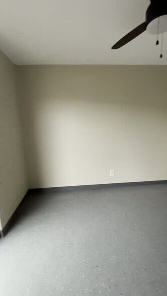 6425 Boeing Dr, El Paso, TX for lease - Commercial Listing Video - Image 2 of 5