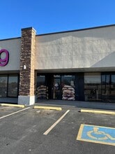 1600 S 4th St, Chickasha, OK à louer Photo intérieure- Image 2 de 5