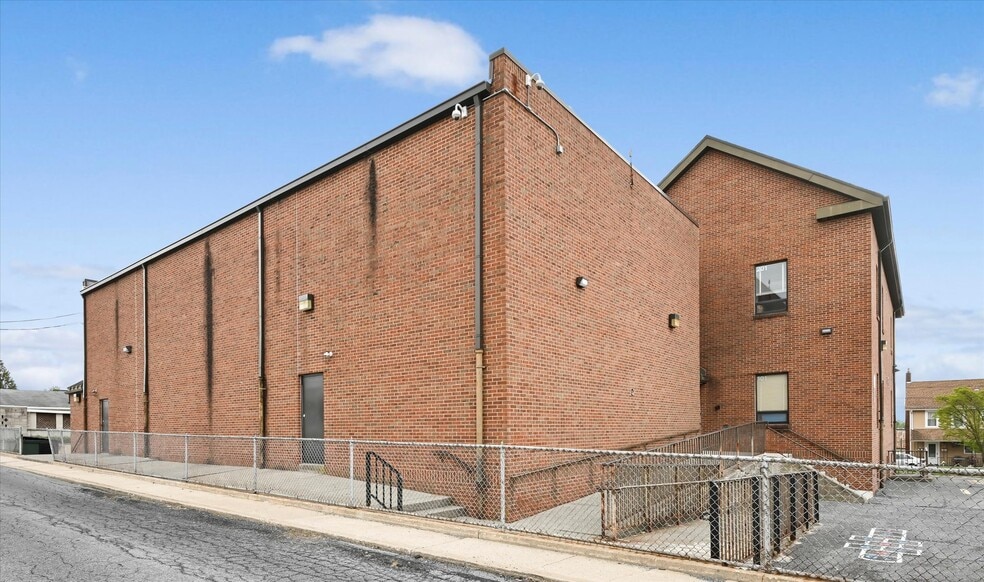 855 Lincoln Ave, Northampton, PA for sale - Building Photo - Image 2 of 63