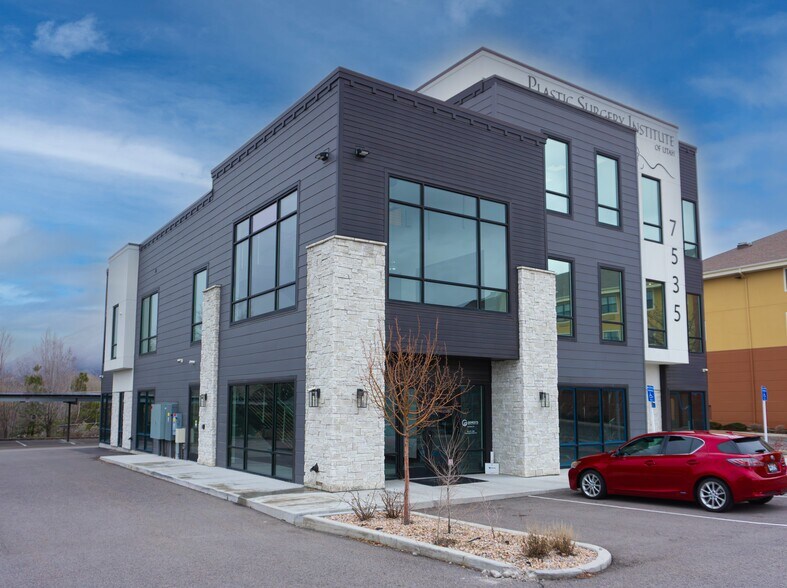 7535 S Union Park Ave, Midvale, UT à louer - Photo du bâtiment - Image 2 de 12