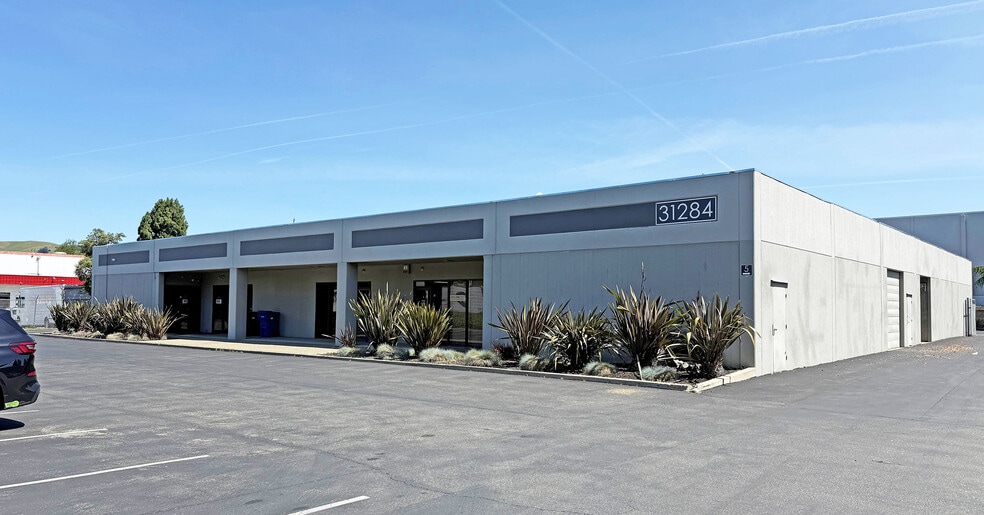 31284 San Antonio St, Hayward, CA à louer - Photo du bâtiment - Image 2 de 10