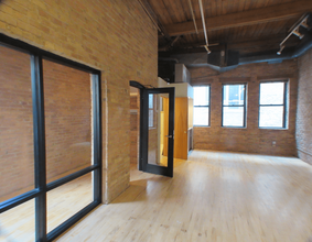 117-121 N Jefferson St, Chicago, IL for lease Interior Photo- Image 1 of 6