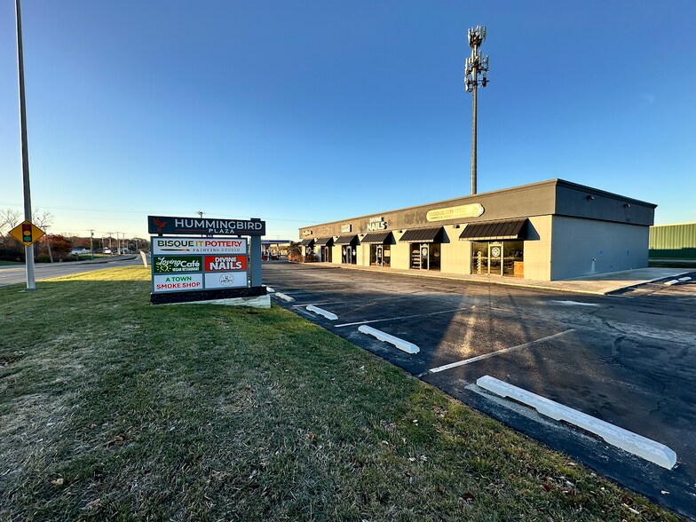 7605 Coldwater Rd, Fort Wayne, IN à louer - Photo du bâtiment - Image 2 de 14