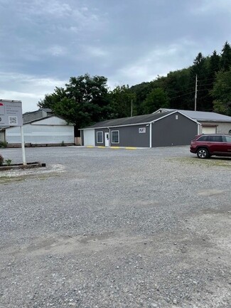 Plus de détails pour 12564 Ohio River Blvd, Chester, WV - Vente au détail à louer