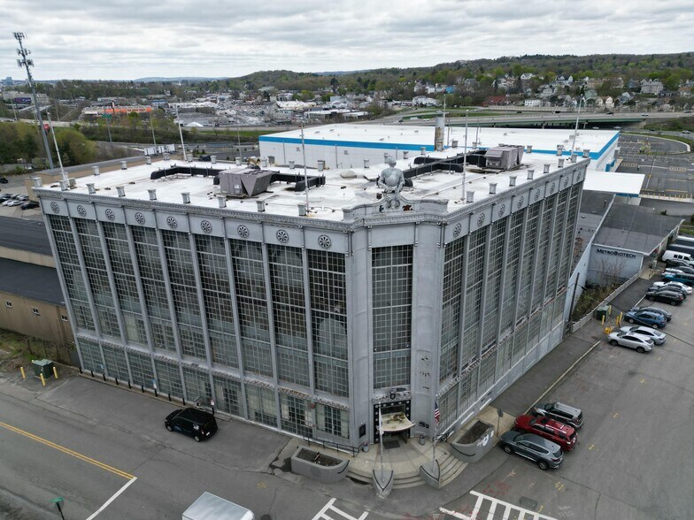 100 Barber Ave, Worcester, MA à vendre - Photo du bâtiment - Image 3 de 60