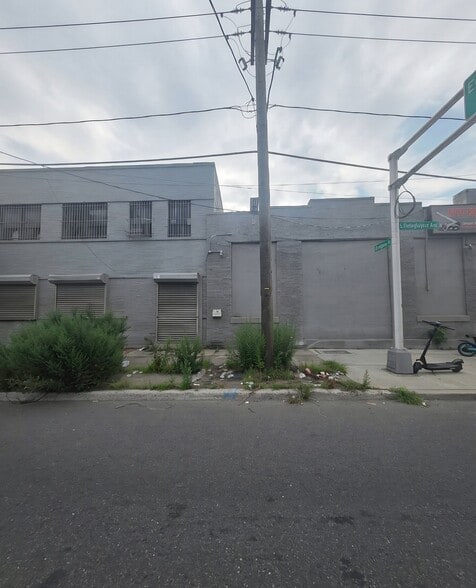 10-12 Victoria st, Newark, NJ for lease - Building Photo - Image 1 of 33