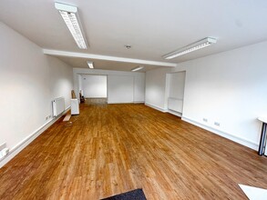 7 The Moor, Falmouth for lease Interior Photo- Image 1 of 5