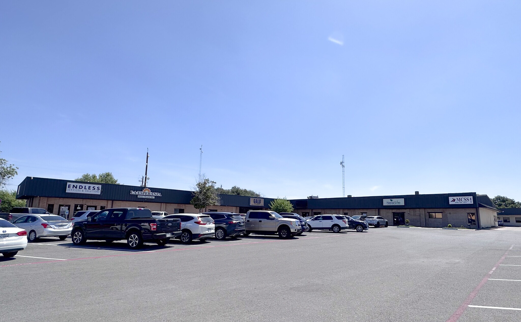 5700 Springfield ave, Laredo, TX à louer Photo du bâtiment- Image 1 de 2