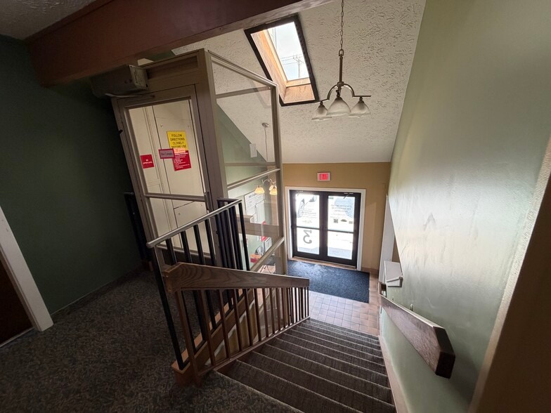 1800 English Rd, Greece, NY à louer - Photo du bâtiment - Image 3 de 20