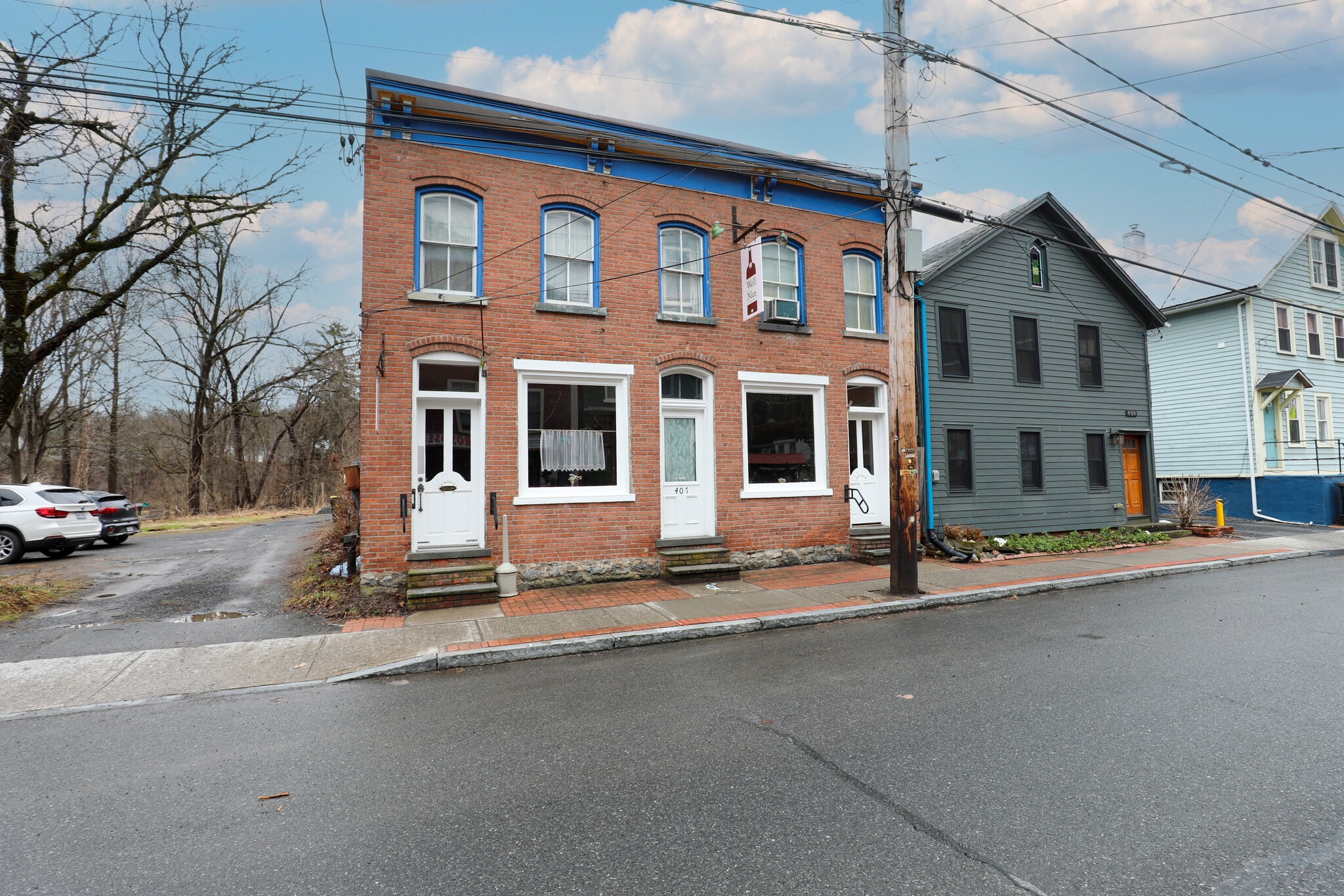 407 Main st, Rosendale, NY for lease Interior Photo- Image 1 of 18