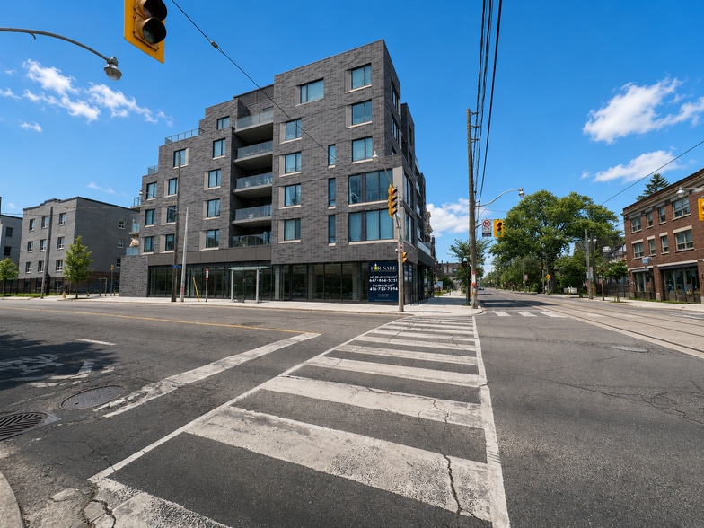1884 Queen St E, Toronto, ON for sale - Building Photo - Image 1 of 14