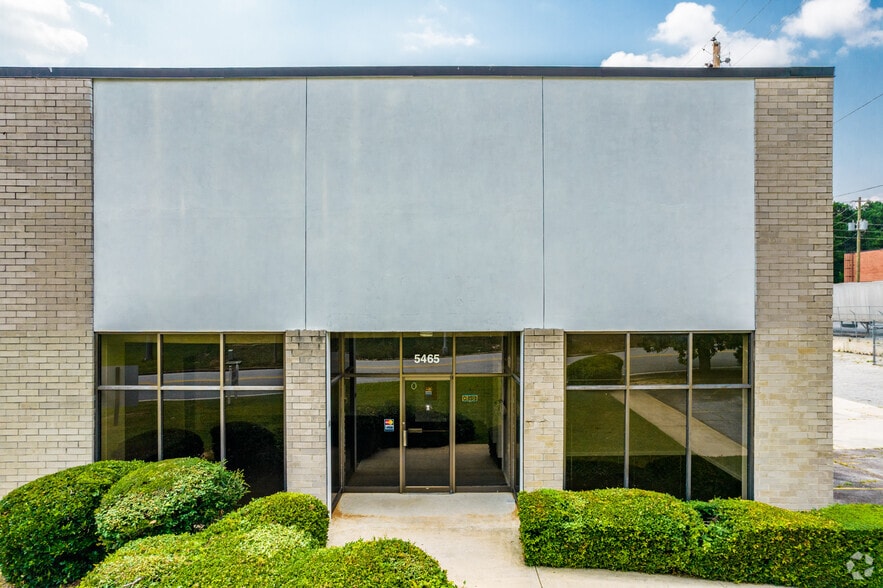 5465-5475 Tulane Dr SW, Atlanta, GA à louer - Photo du bâtiment - Image 2 de 6