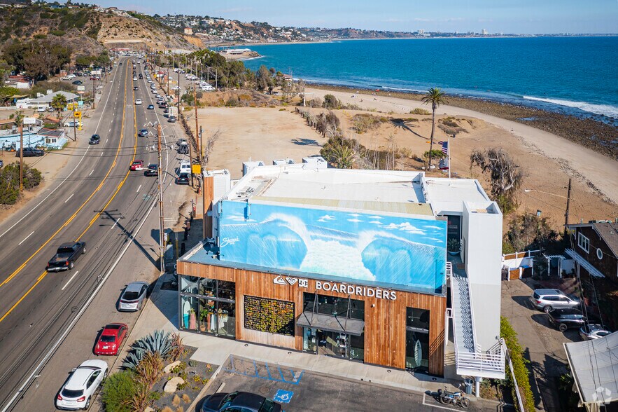 18820 Pacific Coast Hwy, Malibu, CA à louer - Photo du bâtiment - Image 2 de 11