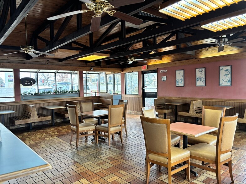 3134 Prospect Ave, Kansas City, MO for lease - Interior Photo - Image 2 of 12