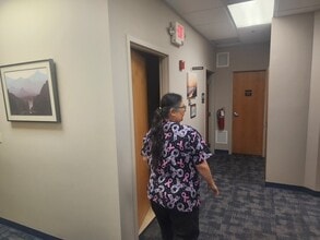 310 S Greenleaf Ave, Gurnee, IL for lease Building Photo- Image 2 of 8