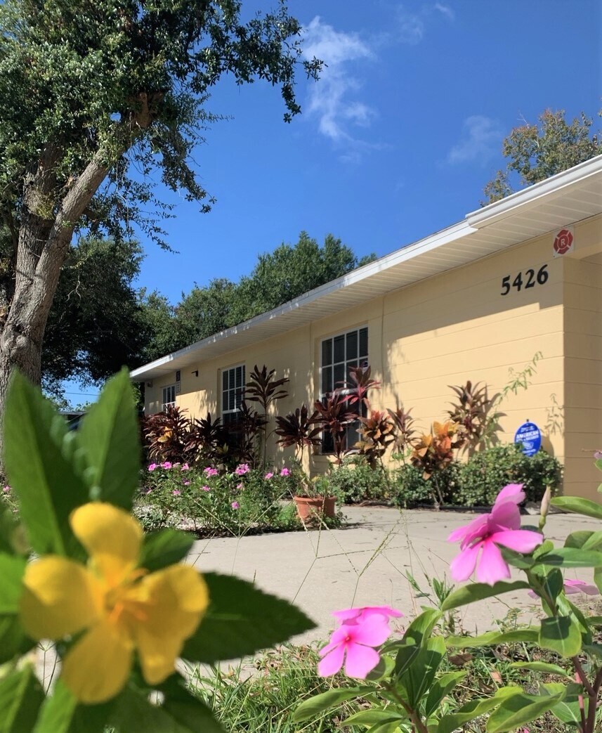 5426 18th St W, Bradenton, FL à vendre Photo du bâtiment- Image 1 de 33