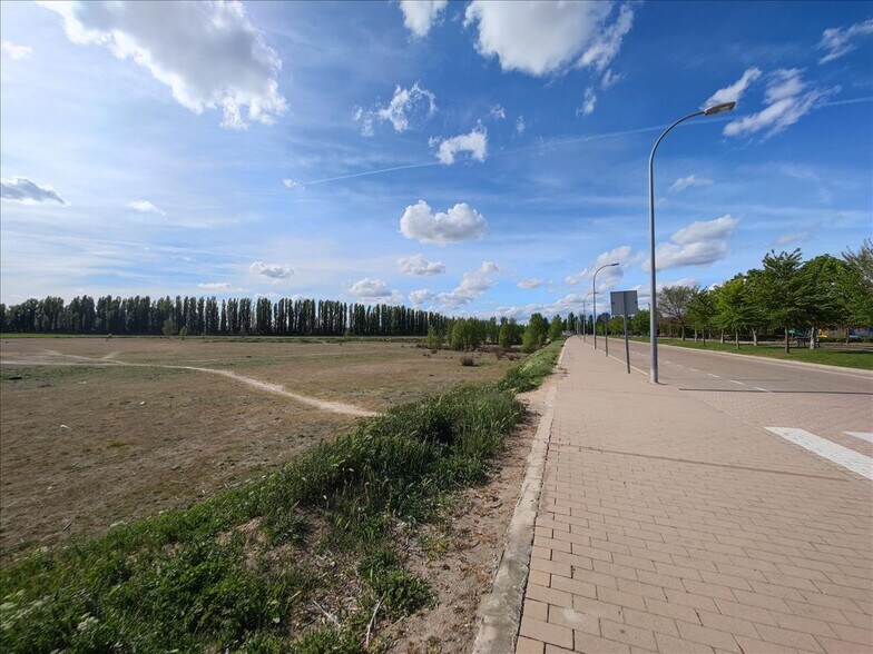 Paraje Camino Bodegas, Boecillo, Valladolid for sale - Aerial - Image 2 of 8