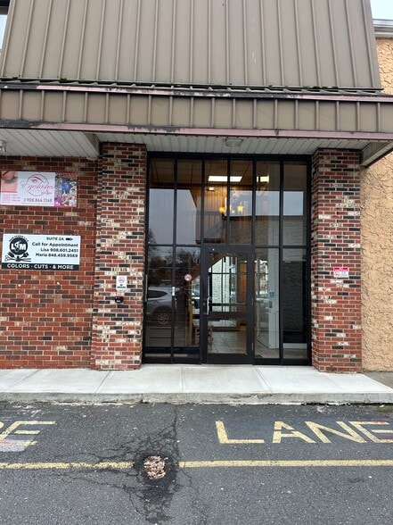 550 Park Ave, Freehold, NJ for lease - Building Photo - Image 2 of 3