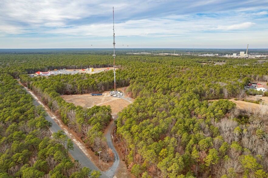 100 Volunteer Way, Waretown, NJ for sale - Building Photo - Image 2 of 15