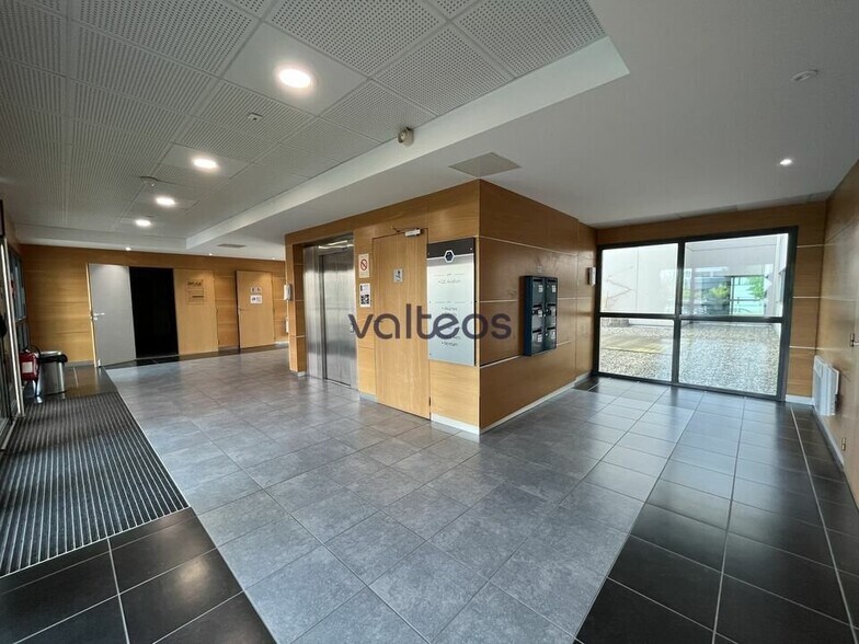 Bureau dans Blagnac à louer - Photo du bâtiment - Image 2 de 12