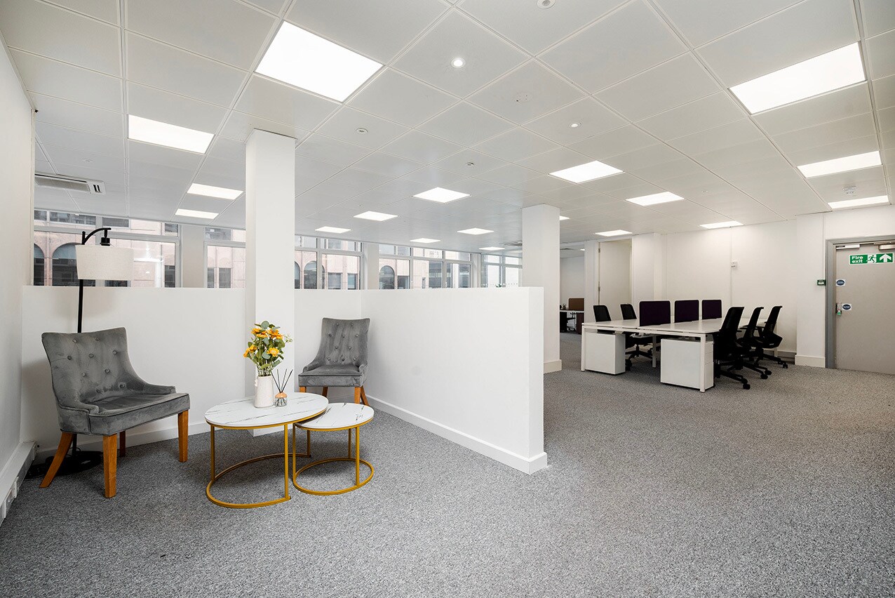 19-21 Great Tower St, London for lease Interior Photo- Image 1 of 9