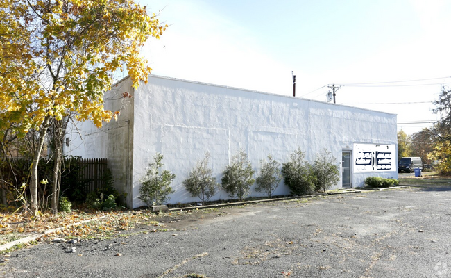 More details for 985 US Highway 202 N, Somerville, NJ - Retail for Sale