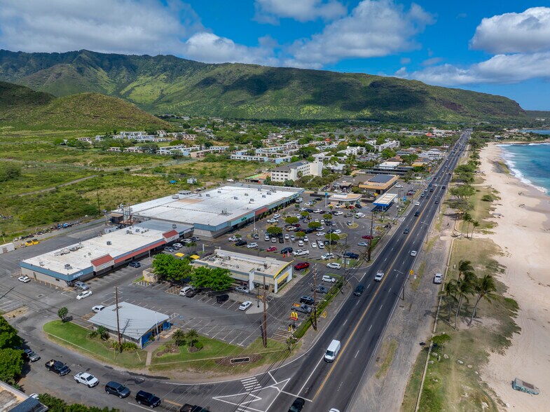 87-2070 Farrington Hwy, Waianae, HI à louer - Photo du bâtiment - Image 3 de 8