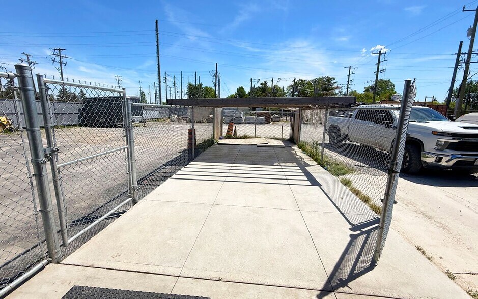 737 Gilmore Rd, Fort Erie, ON à vendre - Photo du bâtiment - Image 3 de 7