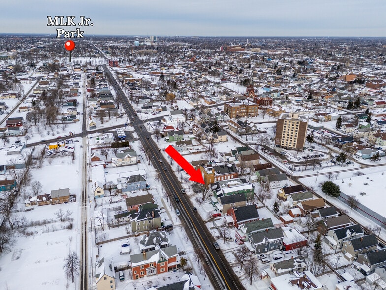 829 Fillmore Ave, Buffalo, NY à vendre - Photo du bâtiment - Image 3 de 11