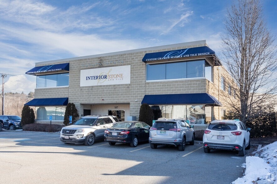 187 Lexington St, Waltham, MA for sale - Building Photo - Image 1 of 3