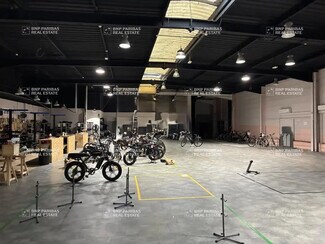 Plus de détails pour Local d'activités à louer