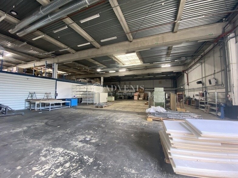 Industrial in Maurepas for lease - Interior Photo - Image 2 of 5