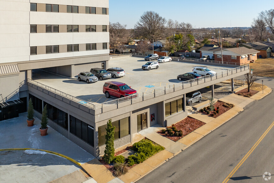 4111 S Darlington Ave, Tulsa, OK for lease - Building Photo - Image 3 of 4