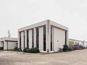5730 Centralcrest, Houston, TX for lease Building Photo- Image 2 of 15
