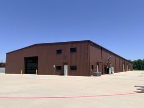5635 Schurmier Rd, Houston, TX for lease Building Photo- Image 2 of 6