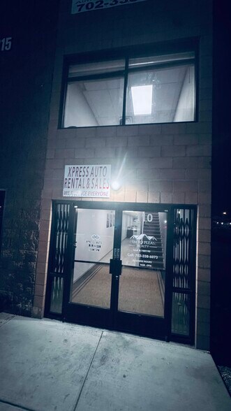 6015 S Rainbow Blvd, Las Vegas, NV à vendre - Photo du bâtiment - Image 2 de 17