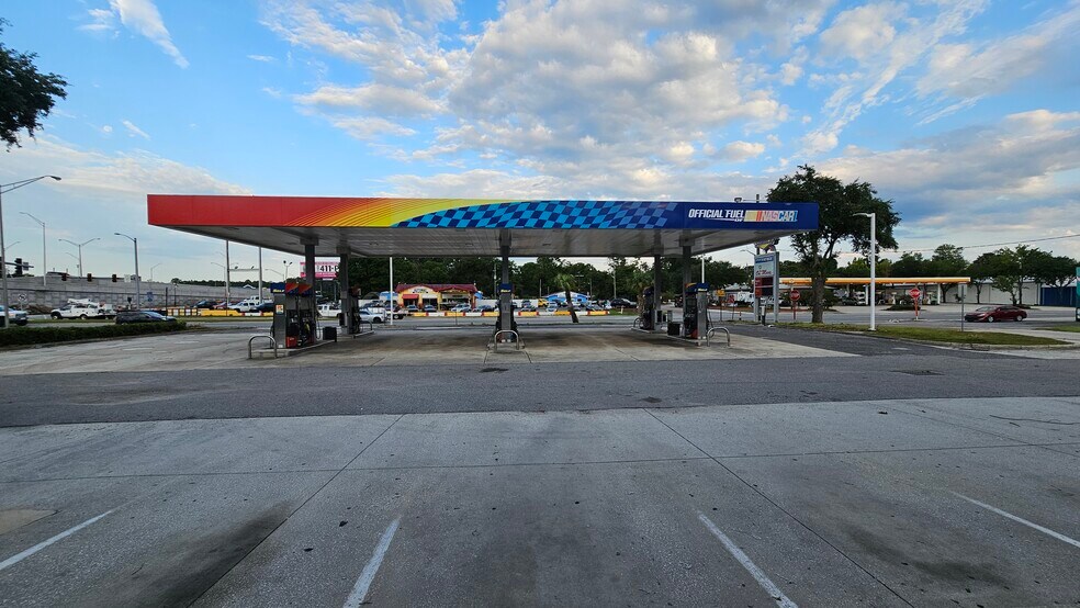 551 Cassat Ave, Jacksonville, FL à vendre - Photo du bâtiment - Image 2 de 6