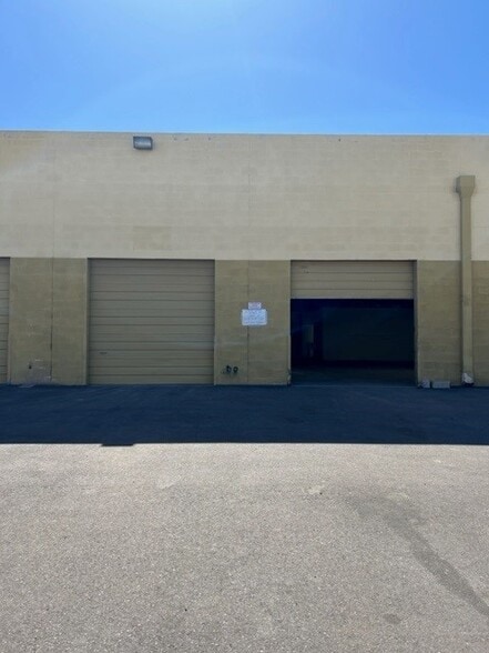 5511 N 51st Ave, Glendale, AZ à louer - Photo du bâtiment - Image 3 de 3