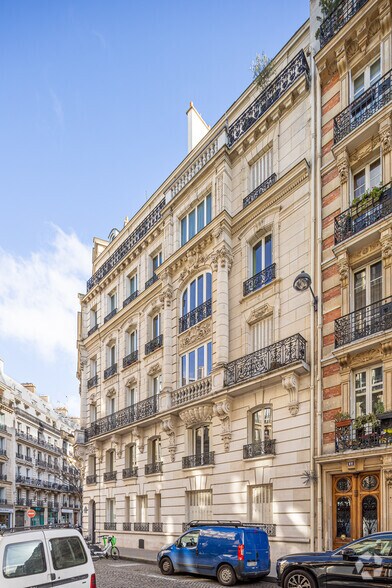 62 Rue De Maubeuge, Paris à louer - Photo du bâtiment - Image 2 de 11