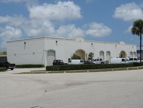 16565 NW 15th Ave, Miami, FL for lease Building Photo- Image 2 of 3