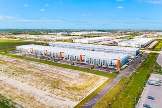 Plus de détails pour 16815 Oriole Rd, Fort Myers, FL - Industriel à louer