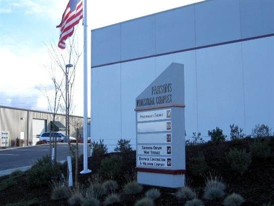 541 Parsons Dr, Medford, OR for lease - Building Photo - Image 2 of 5