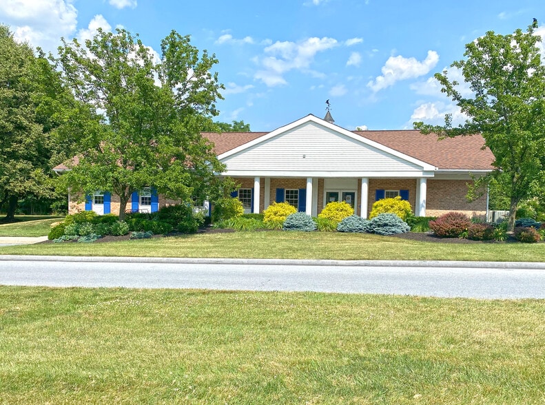 1245 Cocoa Ave, Hershey, PA à vendre - Photo du bâtiment - Image 2 de 17