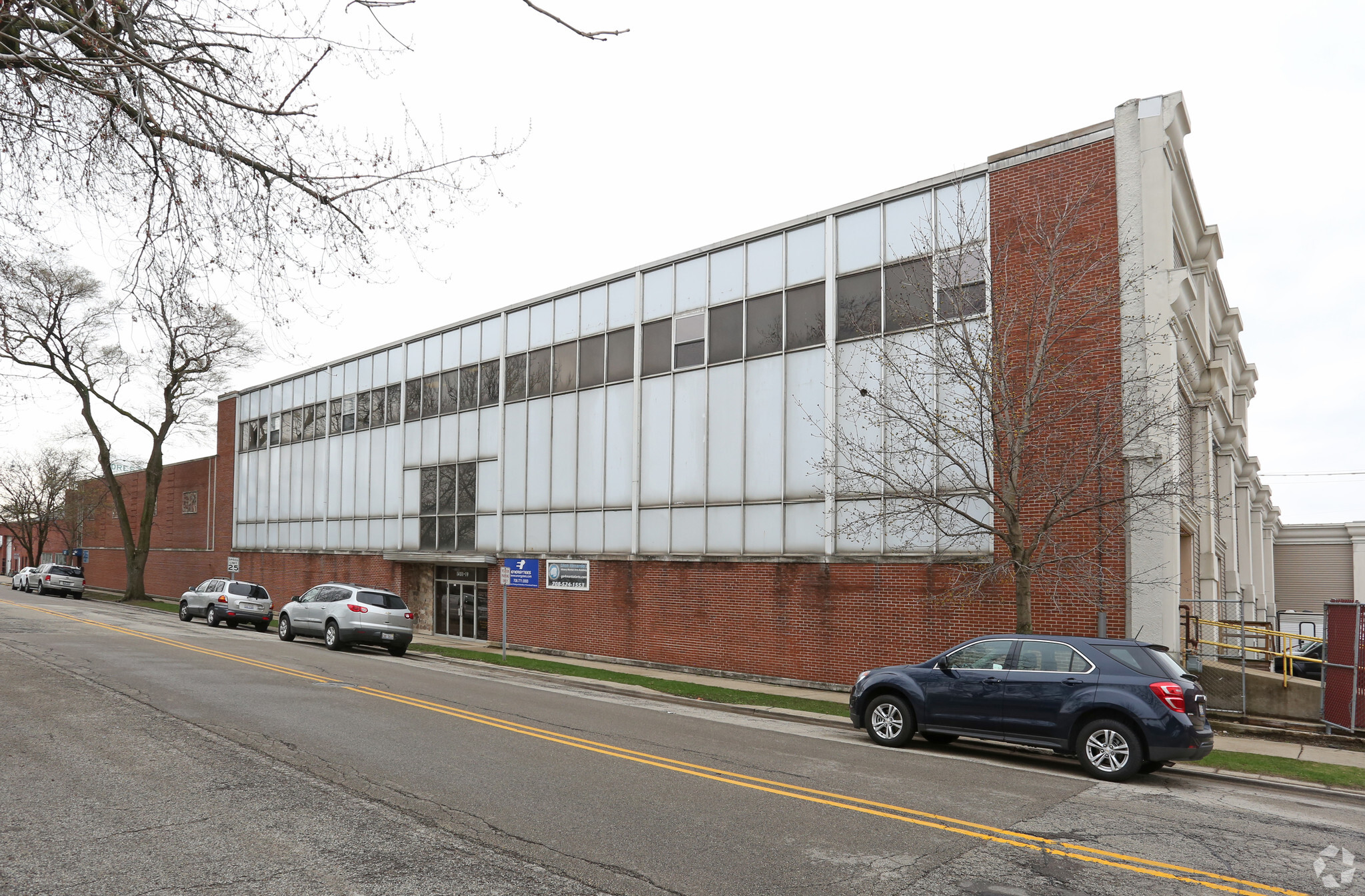 1401 S Circle Ave, Forest Park, IL for lease Primary Photo- Image 1 of 5