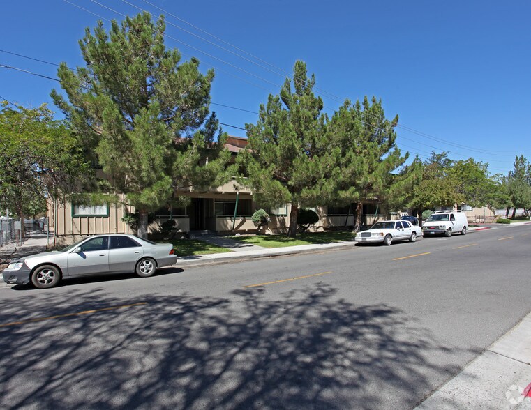 1001 Harvard Way, Reno, NV à vendre - Photo du bâtiment - Image 3 de 3